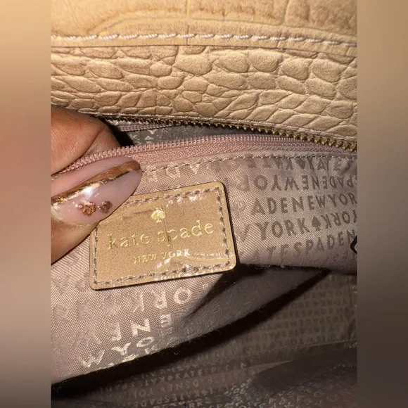 Huge Kate Spade Storybook lined Croc Embossed Cream Shoulder Bag - Picture 4 of 9